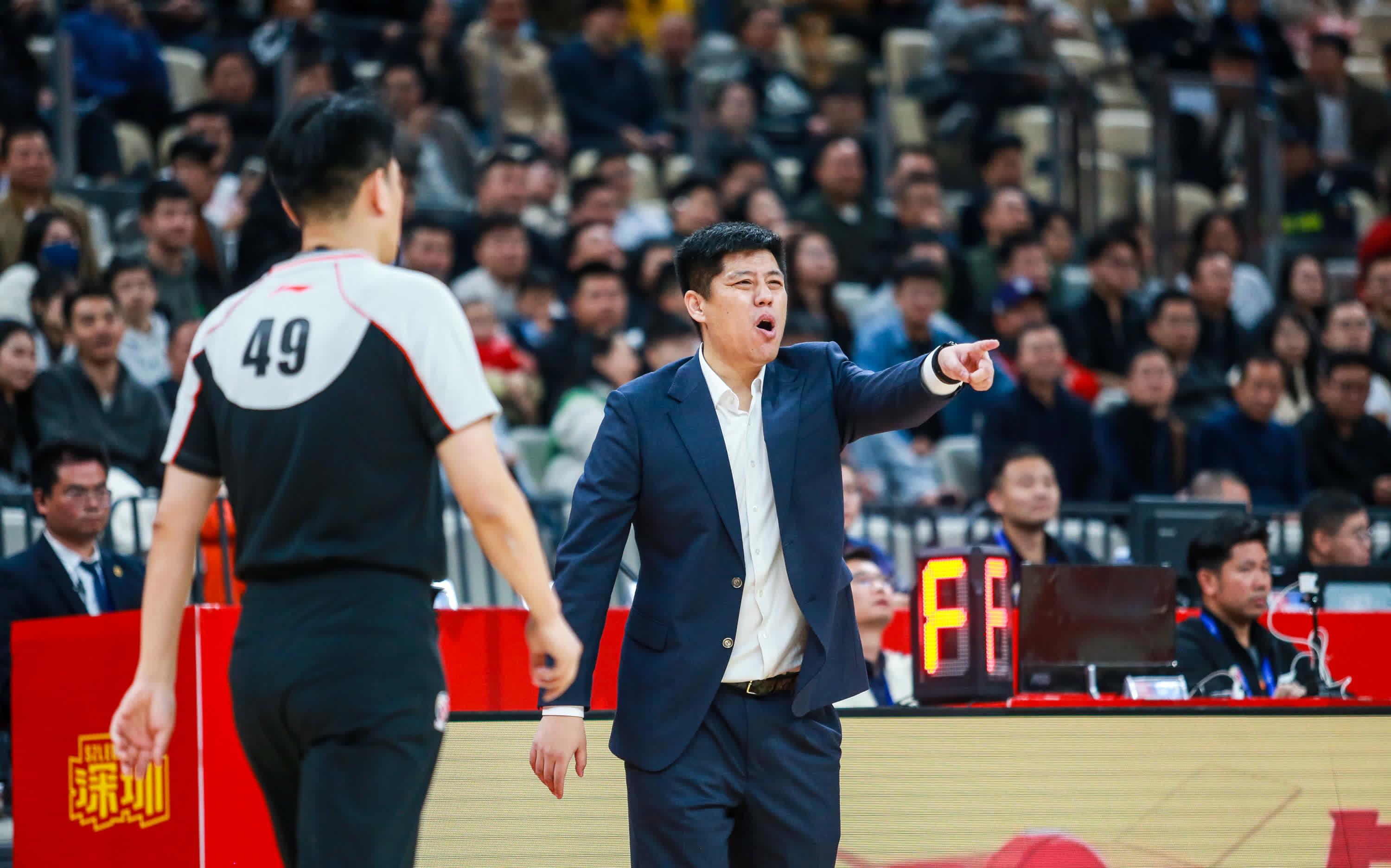 CBA季后赛窗口期再迎强敌，AC米兰手感冰凉，主帅态度：态度坚定，临场指挥获称赞的简单介绍