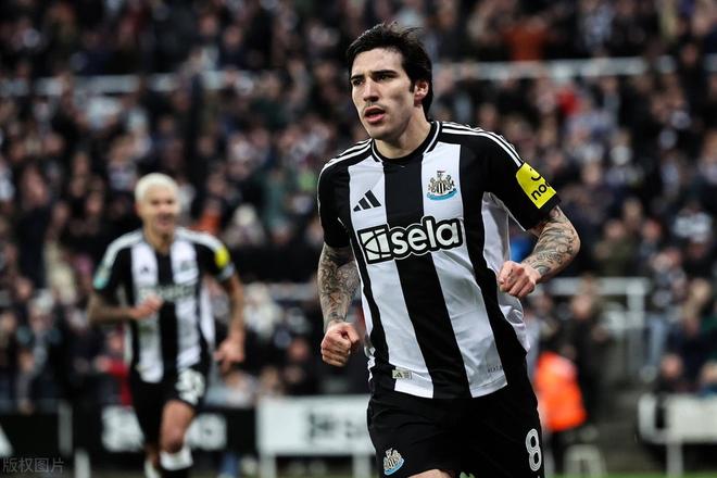 风云突变！托特纳姆国际比赛日主帅复盘，欧联版图或变，管理层满意，更衣室氛围转暖 