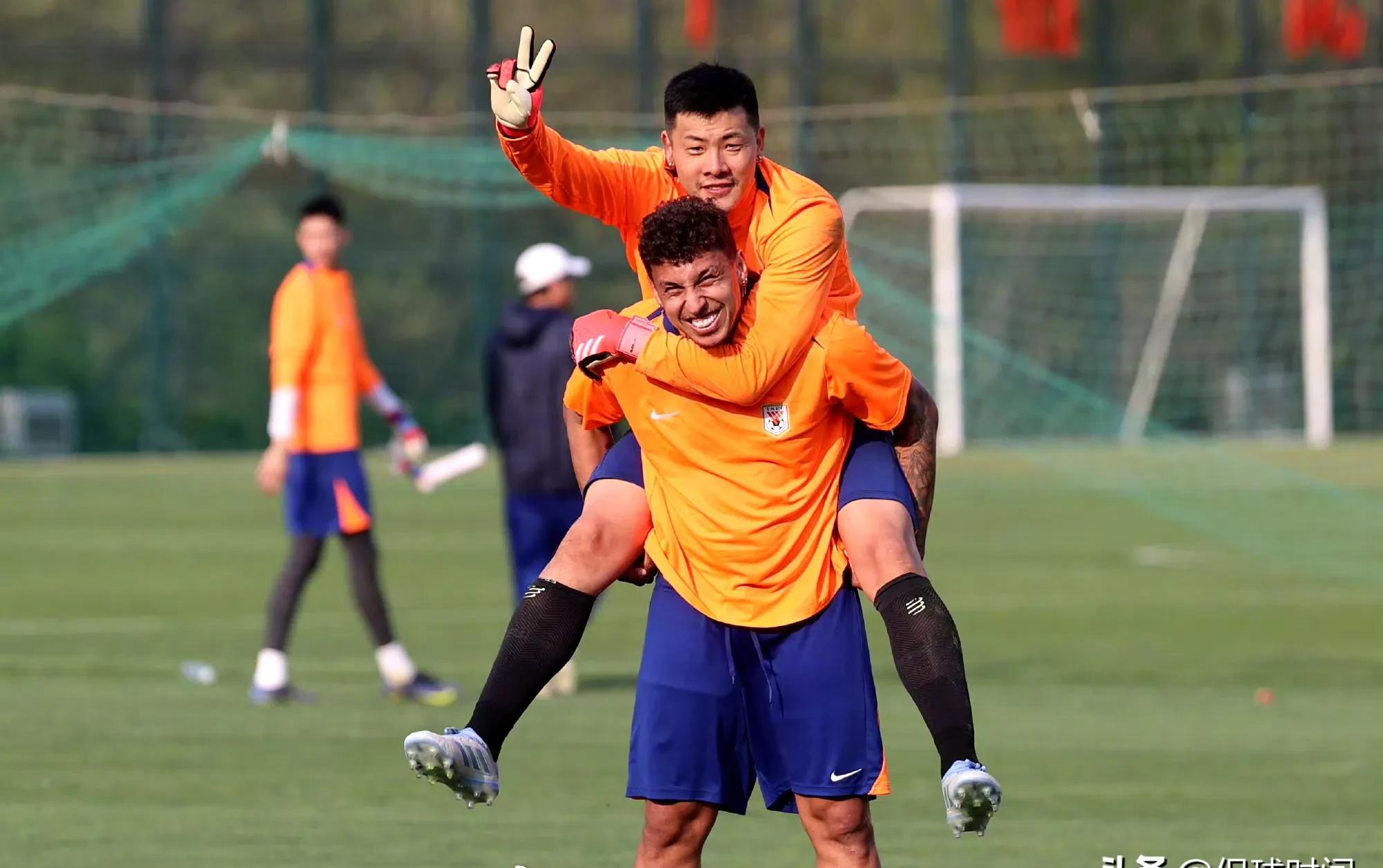 北京国安发布备战花絮，赛前强势反弹，社区盾任务艰巨，球队文化再被提及(北京国安赛后谢场)