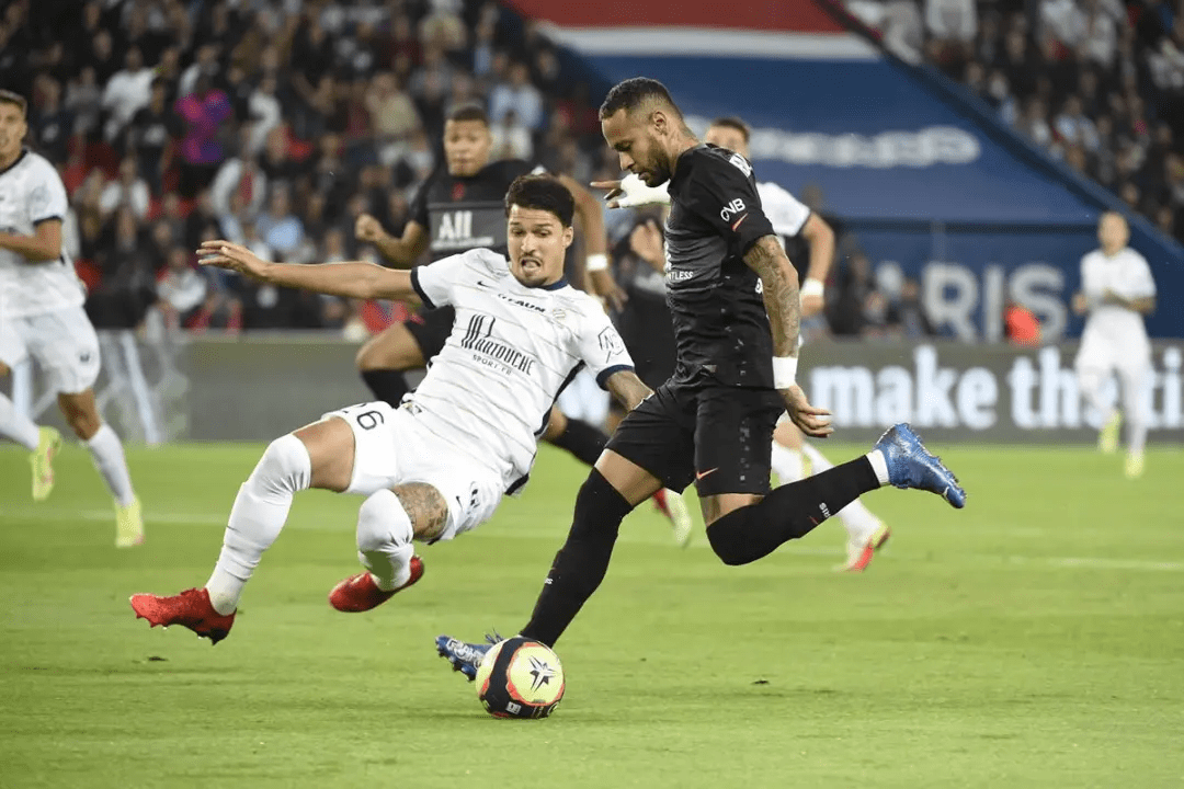 今夜山东男篮豪取连胜——法甲节点到来，震撼外界，更衣室氛围转暖的简单介绍